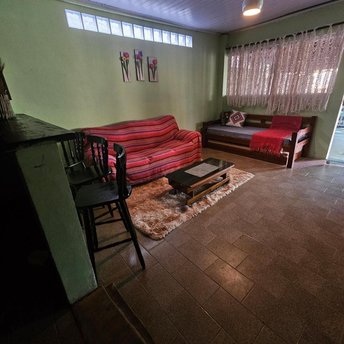 Casa Com Piscina Em Casa de férias *