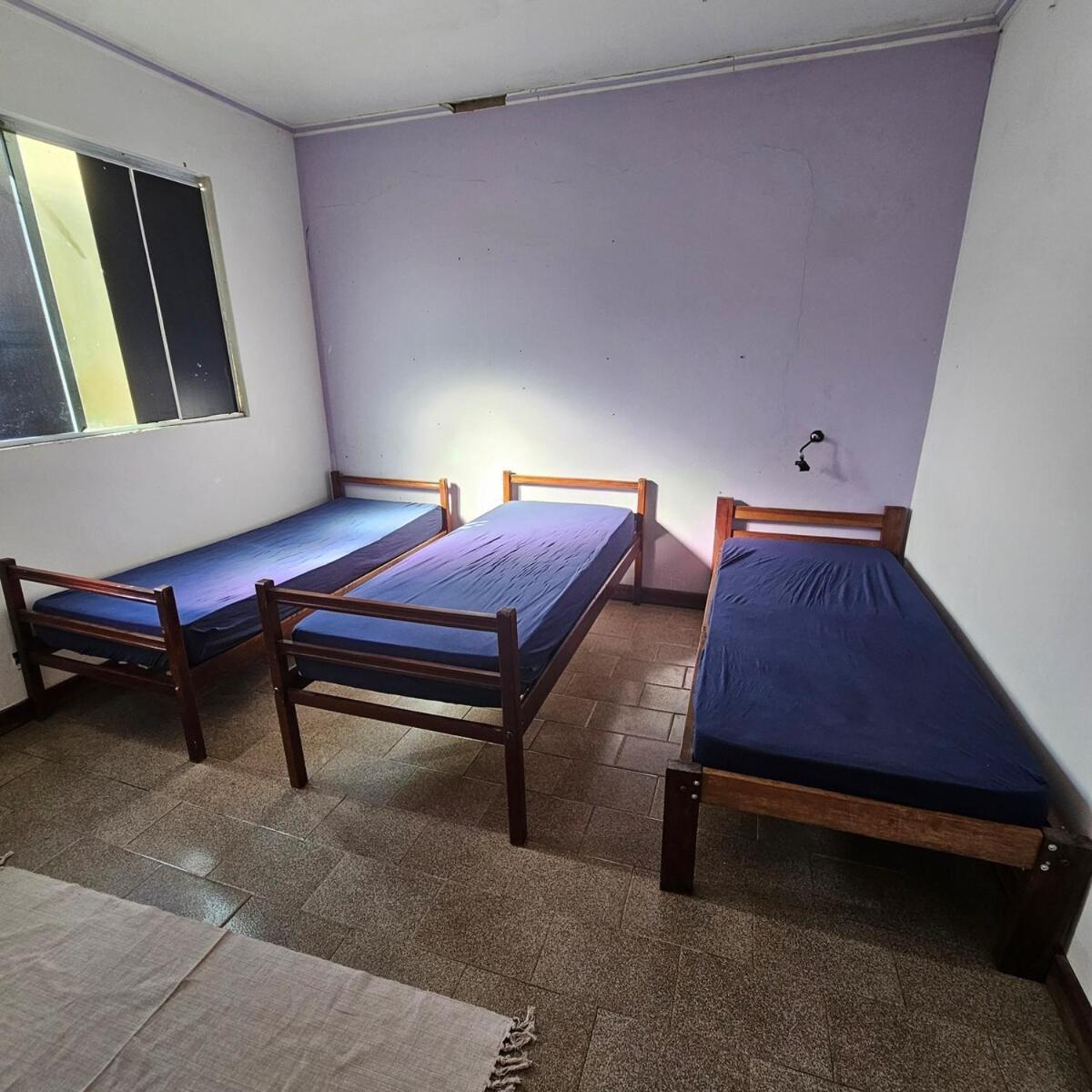 Casa Com Piscina Em *